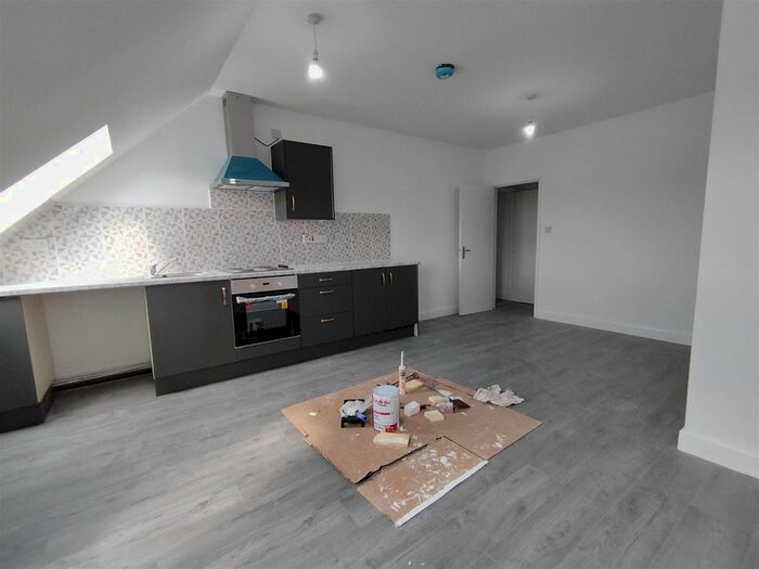 1 Bedroom Flat To Rent In Oxford Street, Wednesbury, WS10