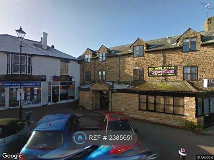 2 Bedroom Flat To Rent In Market Square, Long Buckby, Northampton, NN6