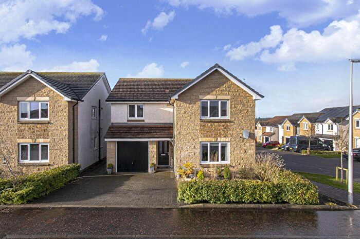 4 Bedroom Detached House For Sale In Russell Avenue, Kingseat, KY12