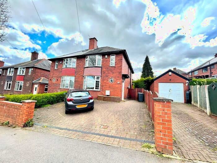 3 Bedroom Property To Rent In Lees Hall Avenue, Sheffield, S8