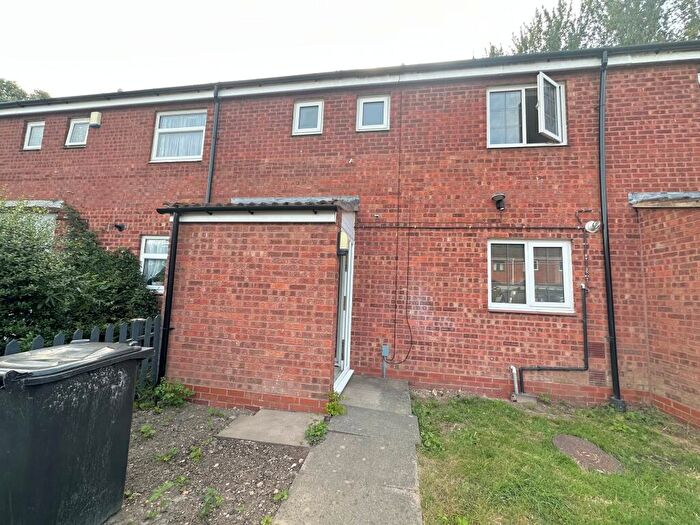 3 Bedroom House To Rent In Loxley Close, Redditch, B98