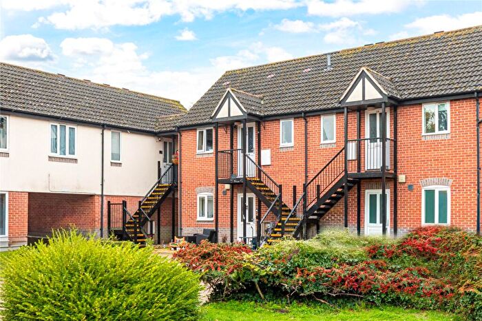 1 Bedroom Apartment For Sale In Adwood Court, Thatcham, Berkshire, RG19