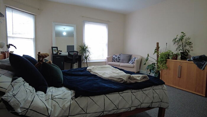 1 Bedroom Flat To Rent In Spare Room - A Monks Road - Bills Inlcusive, LN5