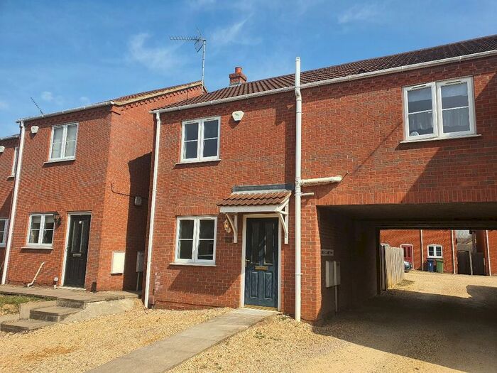 3 Bedroom Semi-Detached House To Rent In Tinkers Drove, Wisbech, PE13