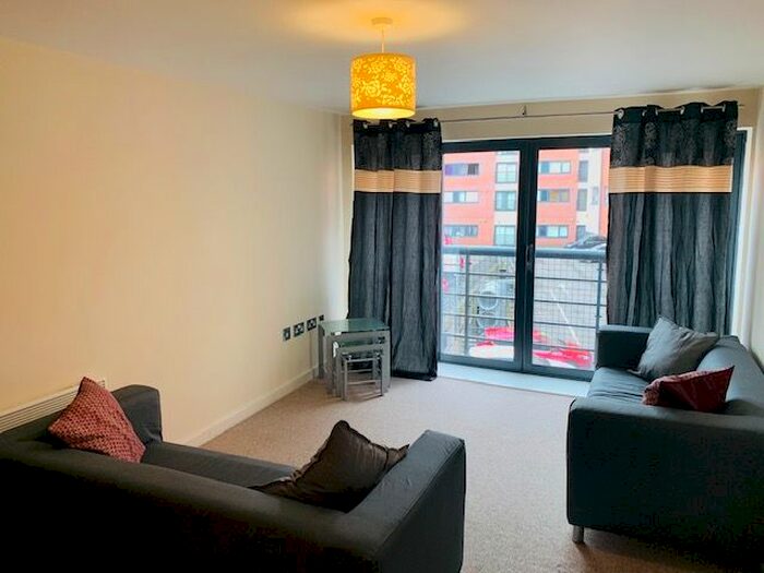 2 Bedroom Flat To Rent In Warwick Street, Deritend, Birmingham, B12