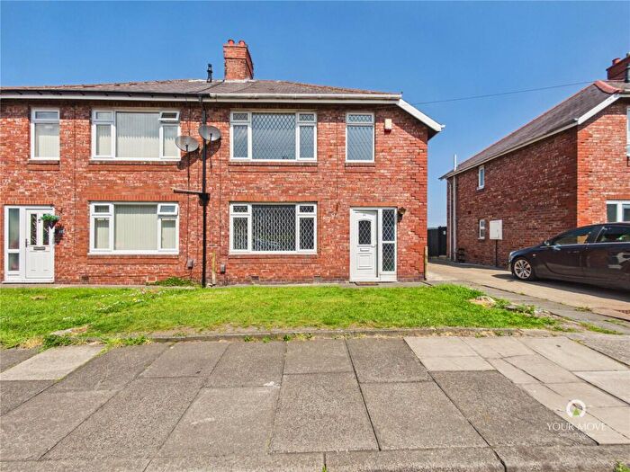 3 Bedroom Semi-Detached House For Sale In South View Terrace, Swalwell, NE16
