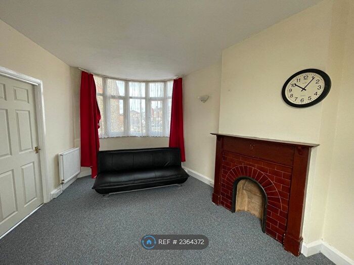 2 Bedroom Flat To Rent In Wargrave Road, Harrow, HA2
