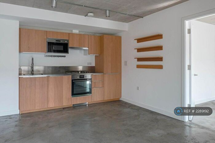 2 Bedroom Flat To Rent In Tudor Road, London, E9
