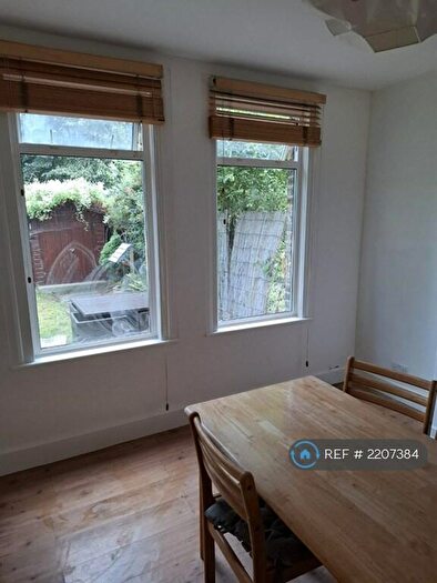 2 Bedroom Flat To Rent In Carr Road, London, E17