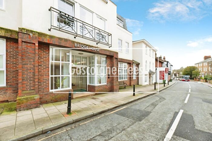 1 Bedroom Flat To Rent In Bridge Street, Leatherhead, KT22