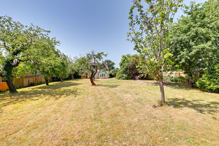 4 Bedroom Detached House For Sale In Gravel Hill, Emmer Green, RG4