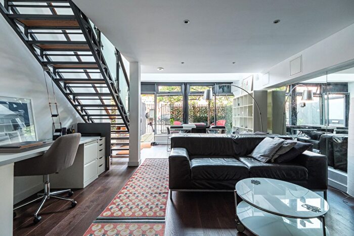 1 Bedroom Flat For Sale In The Bow Connection, Bow, E3