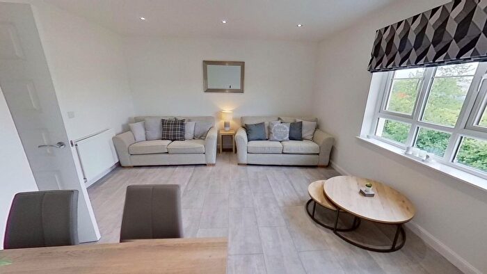 2 Bedroom Flat To Rent In Durie Loan, Edinburgh, EH17