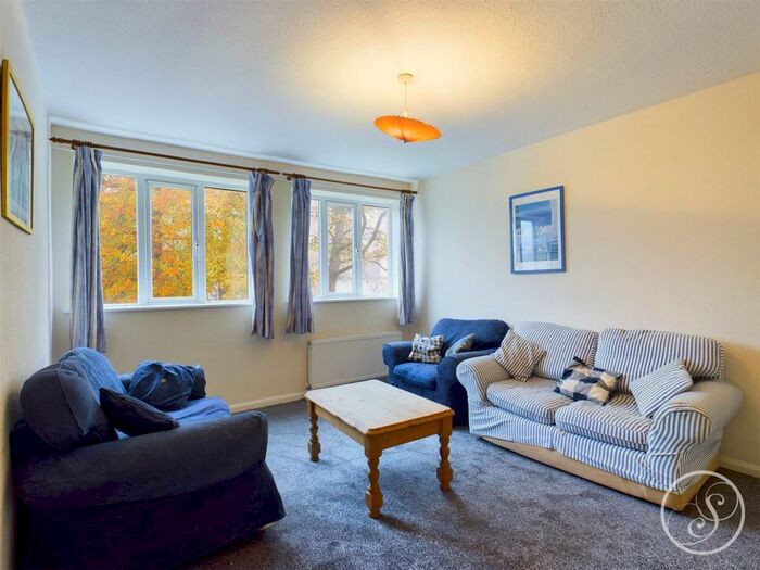 1 Bedroom Flat To Rent In Thorn Lane, Leeds, LS8
