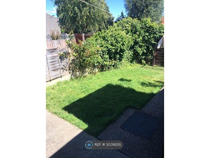 2 Bedroom Terraced House To Rent In Copperfield, Chigwell, IG7