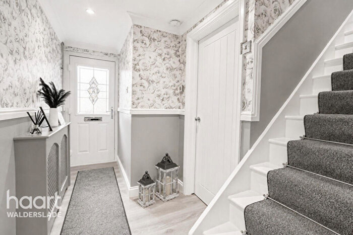 3 Bedroom Terraced House For Sale In Yarrow Road, Chatham, ME5