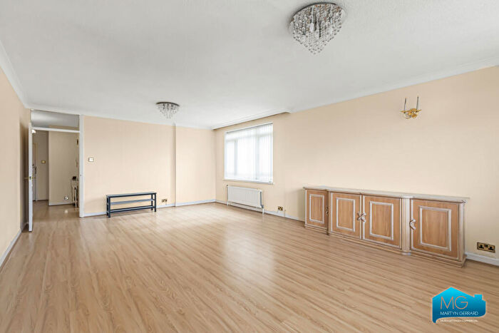 2 Bedroom Apartment To Rent In Mayflower Lodge, Regents Park Road, London, N3