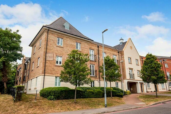 2 Bedroom Flat To Rent In Campus Court, The Campus, Loughton, IG10