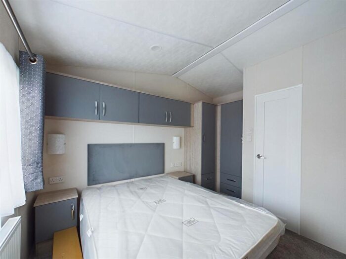 2 Bedroom Chalet For Sale In Coots Lane, Mumby, Alford, LN13