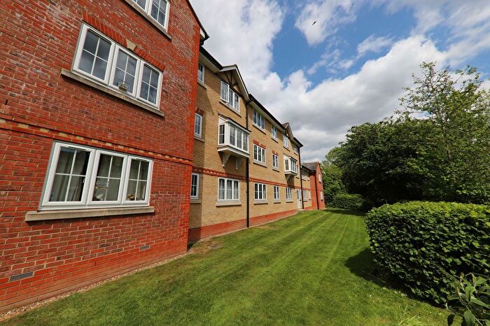 2 Bedroom Flat For Sale In High Street, Hutchings Lodge High Street, WD3