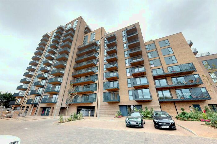 2 Bedroom Flat To Rent In Altitude Point, London, N8