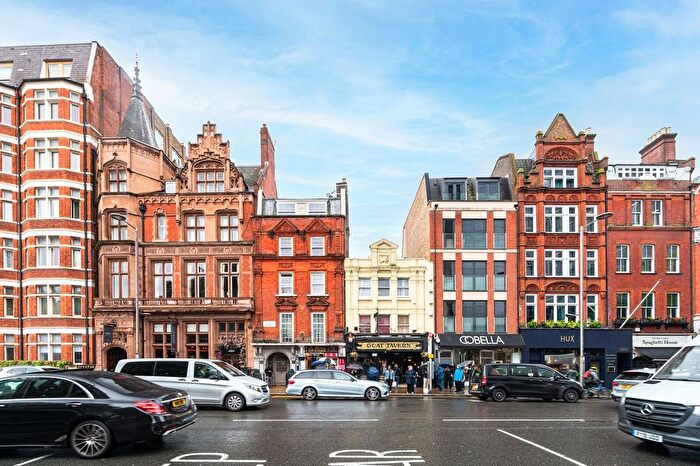 Studio To Rent In Kensington High Street, High Street Kensington, London, W8