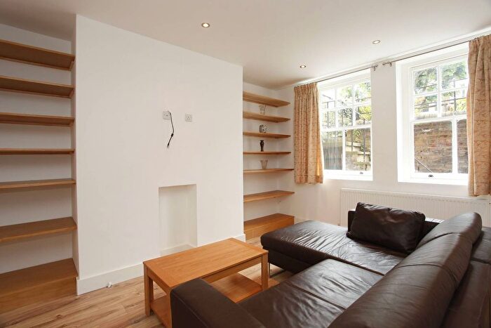 2 Bedroom Flat To Rent In Elgin Avenue, Maida Vale, London, W9