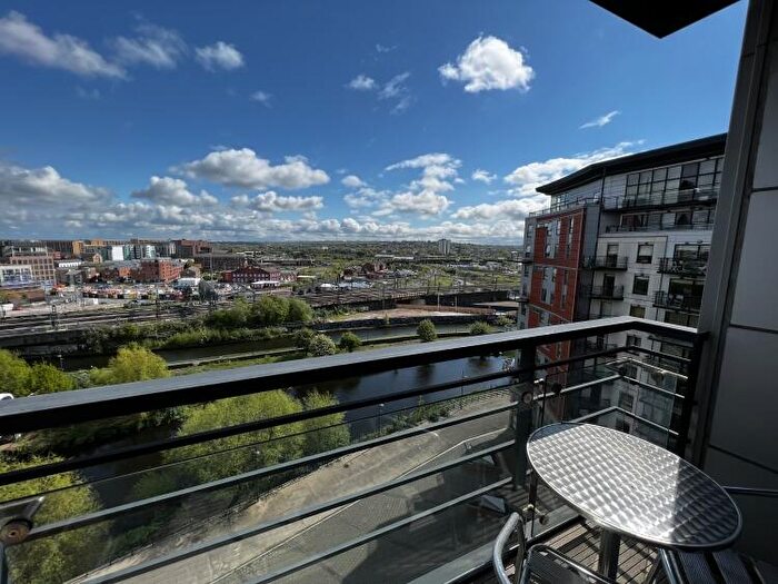 2 Bedroom Apartment To Rent In Whitehall Waterfront Riverside Way Leeds, LS1