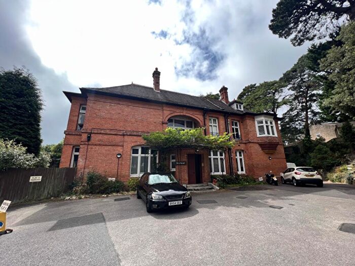 2 Bedroom Flat To Rent In Merlewood Close, Bournemouth, BH2