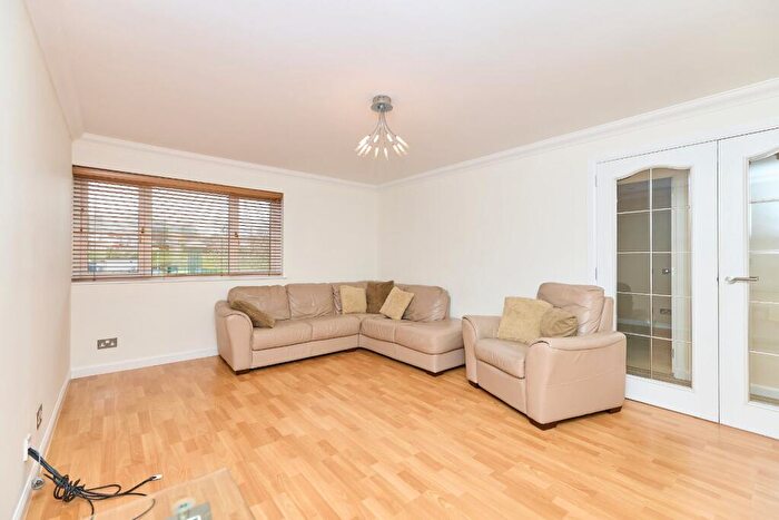 2 Bedroom Flat To Rent In Rowan Drive, Aberdeen, AB32