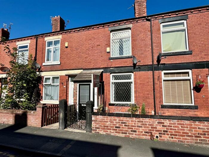 2 Bedroom Terraced House To Rent In Roebuck Lane, Sale, M33