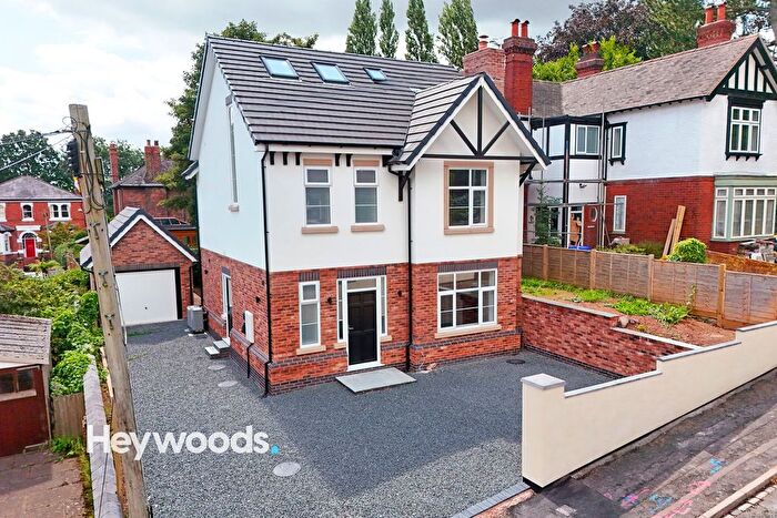 4 Bedroom Detached House For Sale In Gladstone Place, Penkhull, ST4