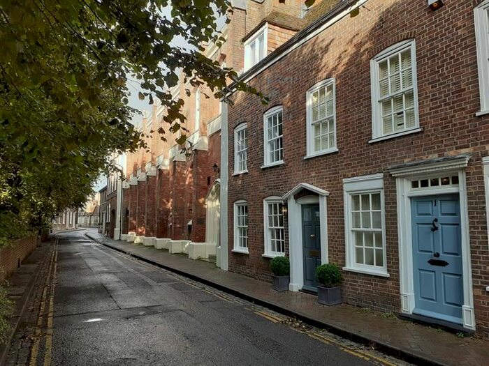 2 Bedroom Flat To Rent In Church Street, Old Town, Poole, BH15