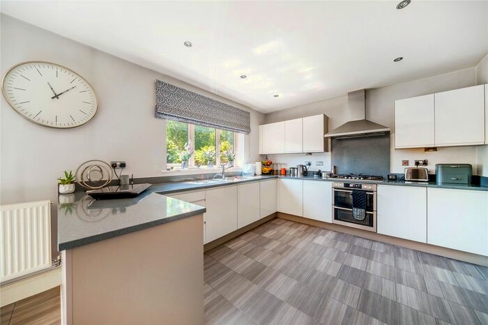 6 Bedroom Detached House To Rent In Bushfield Road, Bovingdon, Hemel Hempstead, Hertfordshire, HP3