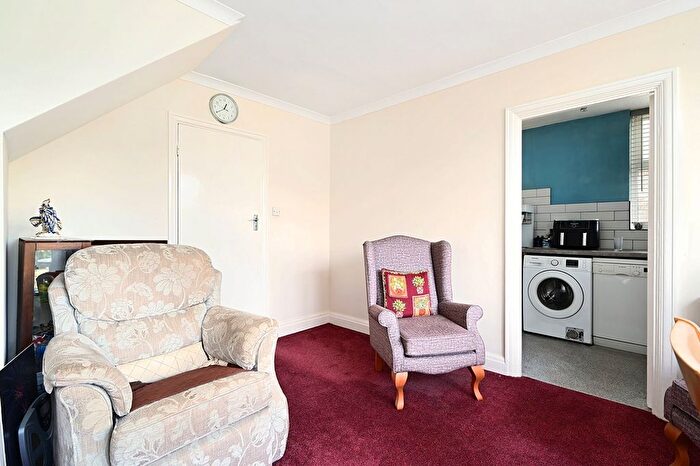 3 Bedroom Semi-Detached House For Sale In Victoria Road, Shoreham, West Sussex, BN43