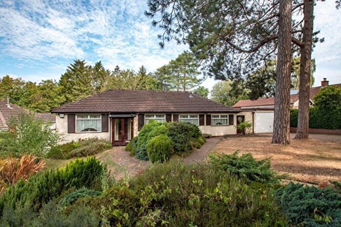 3 Bedroom Bungalow For Sale In Old Birmingham Road, Marlbrook, Bromsgrove, Worcestershire, B60