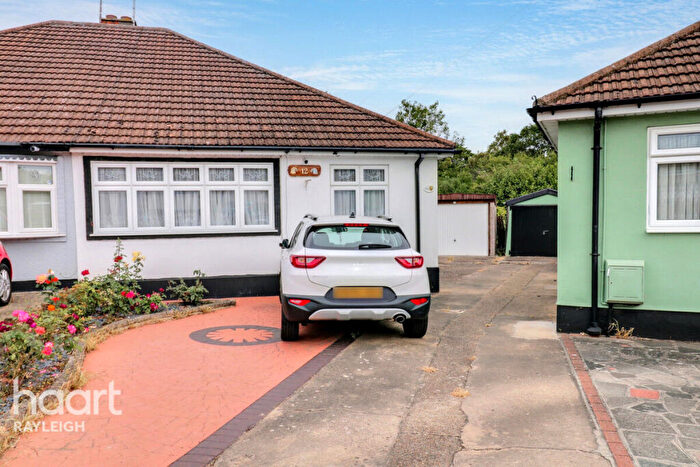 2 Bedroom Semi-Detached Bungalow For Sale In Briarwood Close, Leigh-on-Sea, SS9