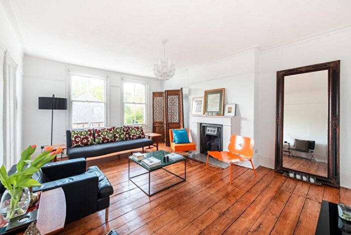 3 Bedroom Apartment To Rent In Lawn Road, London, NW3