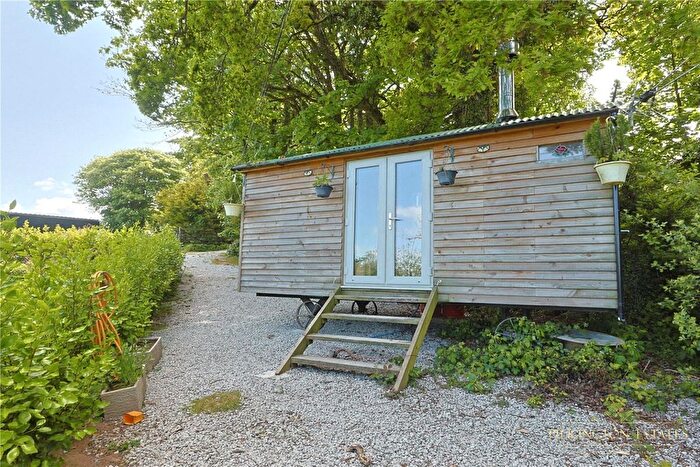 1 Bedroom Detached House For Sale In Rose Valley, Mabe Burnthouse, Penryn, Cornwall, TR10