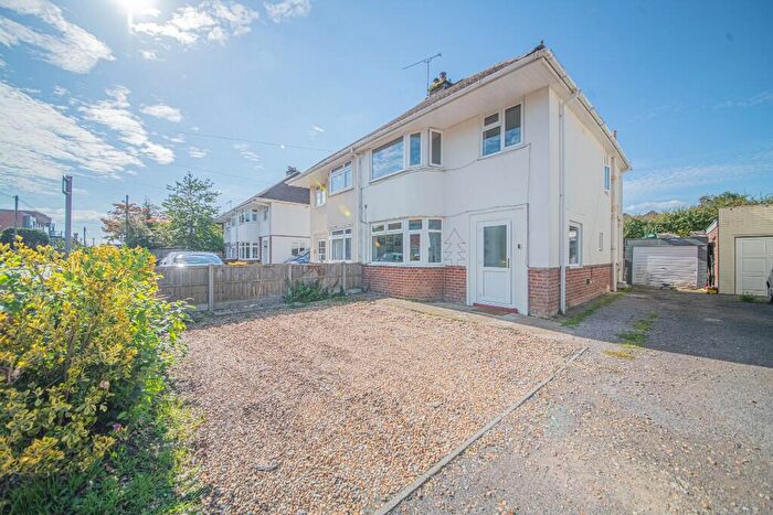 3 Bedroom Semi-Detached House For Sale In Toynbee Road, Eastleigh, SO50