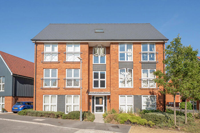 2 Bedroom Apartment For Sale In Viking Road, Wouldham, Rochester, ME1