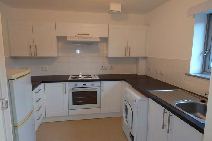 1 Bedroom Ground Flat To Rent In Hammermans Entry, Holyrood Road, EH8