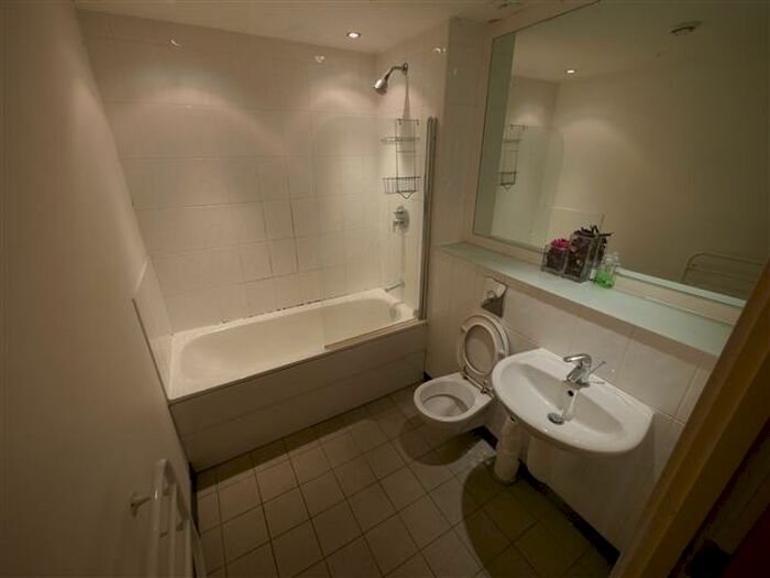 2 Bedroom Flat To Rent In Westray, LS12