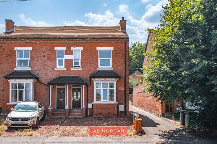 3 Bedroom Semi Detached House For Sale In Bromsgrove Road, Redditch, Worcestershire, B97