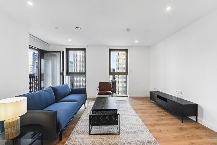 1 Bedroom Apartment To Rent In One Thames Quay, Marsh Wall, E14