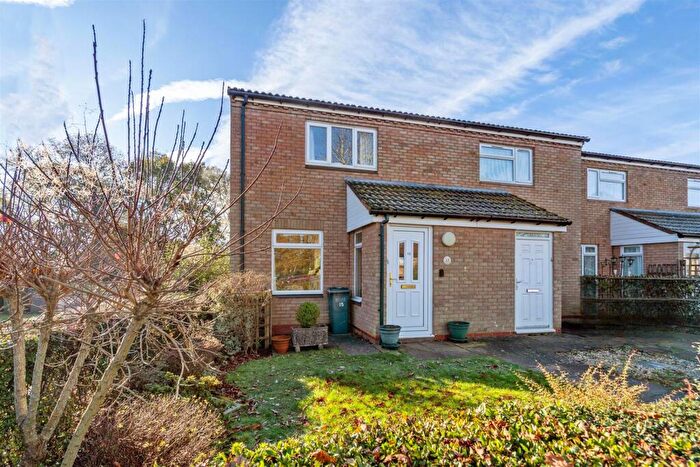 2 Bedroom End Of Terrace House For Sale In Stanfield Close, Shirley, B90