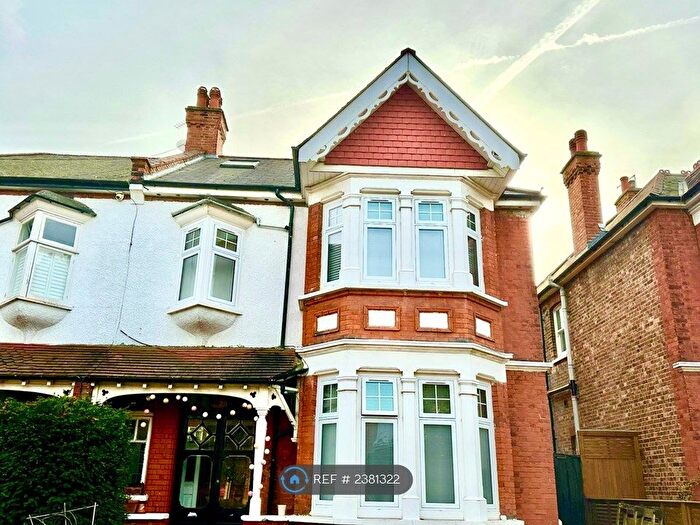 1 Bedroom Flat To Rent In Oakley Avenue, Ealing, W5