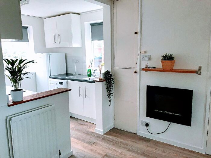 5 Bedroom Semi-Detached House To Rent In Meadow Road, Newport, TF10