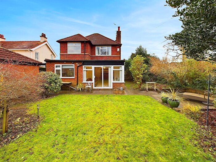 3 Bedroom Detached House For Sale In Gwernaffield Road, Mold, CH7