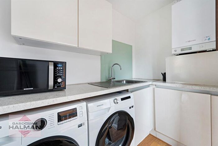 4 Bedroom Semi-Detached House For Sale In Stanneylands Road, Wilmslow, SK9